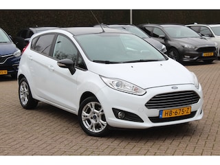 Ford Fiesta 1.0 White Edition / Nieuw distr.riem!! / Trekhaak / Navigatie / 15'' / Getint glas / Bluetooth / Radio / Airco