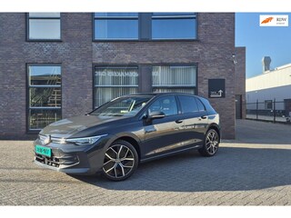 Volkswagen Golf 8.5 1.5 eTSI 50 Edition NW MDL|PANO|KEYLESS|CAM|SFEER|VIRTUAL|MEMRY|