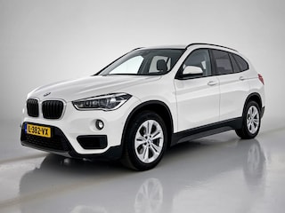 BMW X1 SDrive18i High Executive (Goed OnderH, Trekhaak, Navi, StoelV, Climate control, Etc)