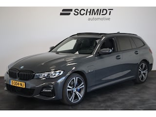 BMW 3-serie Touring 330e xDrive High Executive | Individual | Pano | Trekhaak | LED