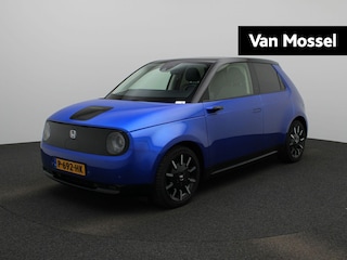 Honda e Advance 17" | Automaat | Navigatie | Panoramadak | 360 Camera | Apple Carplay / Android Auto | Virtual Cockpit | Stoel- Stuurverwarming | Adaptieve Cruise Control | Lichtmetalen Velgen |