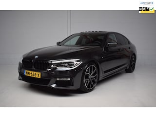 BMW 540i M-SPORT ORG.NED / NAP / SCHUIFDAK / HEAD-UP / CAMERA / NAPPA LEER / TREKHAAK / SFEERVERLICHTING