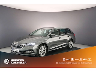 Skoda Octavia Combi Business Edition 1.0 eTSI 110pk DSG Automaat Trekhaak, Cruise control, Achteruitrijcamera, Navigatie, Parkeersensoren, LED verlichting, Stoelverwarming
