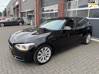 BMW 118i Sportline AUT LED Navi H/Kardon Stoelvw PDC