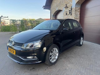 Volkswagen Polo 1.2 TSI Comfortline 90PK/Airco/Stoelverwarming/Parkeersensoren/ Elekt Spiegels/Elekt Ramen/APK 05-2026