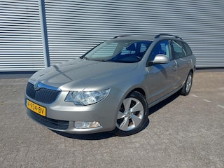 Skoda Superb 1.4 TSI Greentech Arctic Ambition .airo,cruisecontrol,afneembare trekhaak,stoelverwarming,