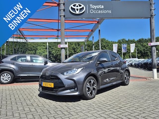 Toyota Yaris 1.5 Hybrid 115 First Edition NL-AUTO KEYLESS NAVI APPLE /ANDROID 16''LMV CLIMA DAB+