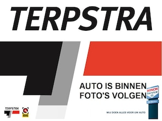 Volkswagen Up 1.0 move up! 5 drs Executive 1e eig./navi