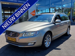 Volvo V70 2.0 T4 190pk Inscription Edition | 1ste Eigenaar+Origineel NL | Navi | Clima | Cruise | Bi-Xenon | Leder+Verwarmd+Geventileerd+Elek.Verstel | Schuifdak | Pdc V+A | Licht+Regensensor | 17''lm