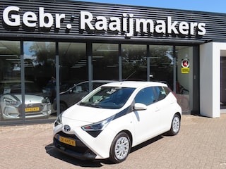 Toyota Aygo 1.0 VVT-i x-play Automaat*Airco*Camera*Apple Carplay*