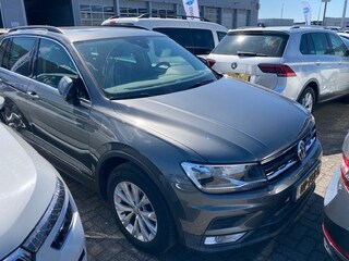 Volkswagen Tiguan 1.4 TSI Comfortline 126pk | 1e eigenaar | Navigatie | Cruise control | Stoelverwarming | Parkeersensoren v+a | 17"LMV