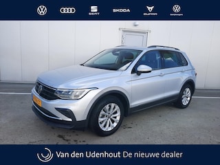 Volkswagen Tiguan 1.5 TSI Automaat | Life Executive | Navi | Trekhaak | Camera