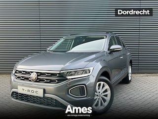 Volkswagen T-Roc 1.0 TSI Life Edition | Achtteruitrijcamera | Keyless access | App connect