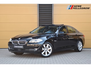 BMW 528i High Executive * Comfort stoelen * HIFI * Glasdak * Soft close * 18 Inch *