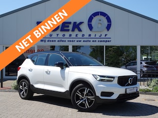 Volvo XC40 1.5 T2 130PK R-Design AUTOM. H-LEER | TWO-TONE | WINTERPACK | CAMERA & PDC V+A