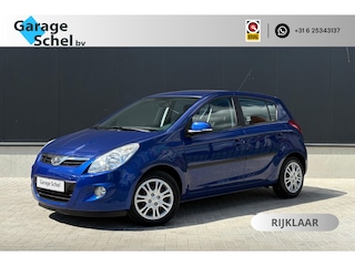 Hyundai i20 1.4i i-Motion Classic 100pk - Airco - Automaat - Trekhaak - Rijklaar