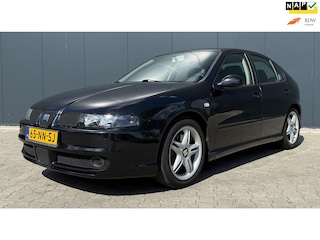 Seat Leon 1.8-20VT Topsport Airco Cruise 180 PK NAP