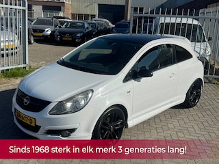 Opel Corsa 1.2-16V LIMITED EDITION OPC LINE! Airco l MTF-stuur l Zwart dak l Zwart 17' LMV l Zwart spiegels! TOPSTAAT