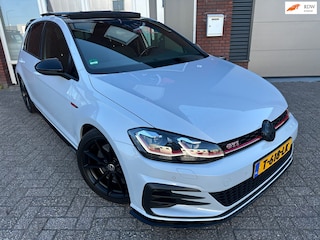 Volkswagen Golf 2.0 TSI GTI Performance / Pano / Virtual / Camera / PDC