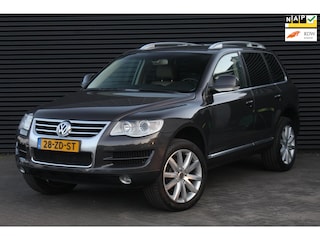 Volkswagen Touareg 3.6 V6 FSI Highline | Trekhaak | Leder | NAP | Navi |