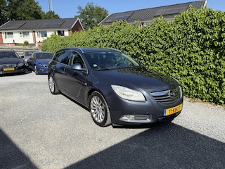 Opel Insignia Sports Tourer 2.0 T Edition Automaat | Navi | Autom. Airco | Cruise Control | LMV | PDC | Stoelverwarming | Trekhaak | Privacy Glass | APK tot 25-11-2025!