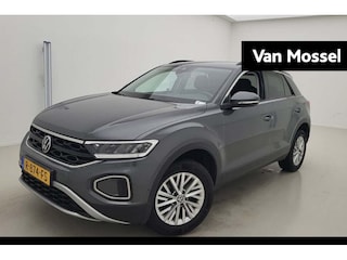 Volkswagen T-Roc 1.0 TSI Life | Airco | Parkeersensoren | Park Assist | Digital Cockpit | All Season Banden | LED