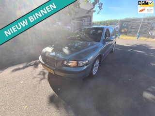 Volvo V70 2.4 Comfort Line LEUKE AUTO ZO WEG PRIJSJE
