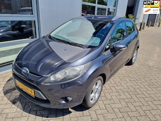 Ford Fiesta 1.4 Ghia / airco / incl. nieuwe apk en beurt