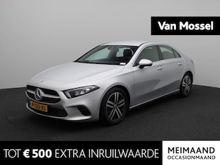Mercedes-Benz A-klasse 180 Business Solution Luxury | Automaat | Achteruitrijcamera | Leder | Rijstrooksensoren | Assistentie | LED | DAB | 12 Maanden BOVAG Garantie |