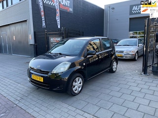 Daihatsu Sirion 2 1.0-12V Premium 1e Eigenaar! NAP APK