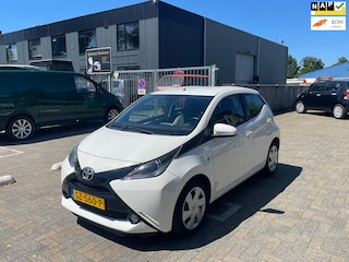 Toyota Aygo 1.0 VVT-i x-nav Nw APK