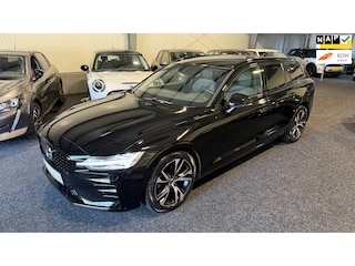 Volvo V60 2.0 B4 R Design Achteruitrij camera- Navi - Apple Carplay