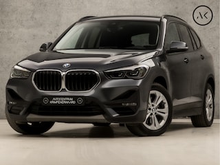 BMW X1 xDrive25e Sportline 221Pk Automaat (GROOT NAVI, HEAD-UP DISPLAY, DEALER ONDERHOUDEN, LEDEREN SPORTSTOELEN, CAMERA, STOELVERWARMING, GETINT GLAS, TREKHAAK, CRUISE, NIEUWSTAAT)