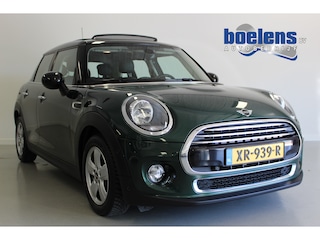 Mini Cooper 1.5 D | BRITISH RACING GREEN | PANO-DAK | AIRCO | PDC-V/A | CRUISE | LMV | NAVI |