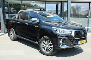 Toyota Hilux 2.4 D-4D DUBBEL CABIN EXECUTIVE BE TREKKER A/T 5 SITZ 4WD VAN