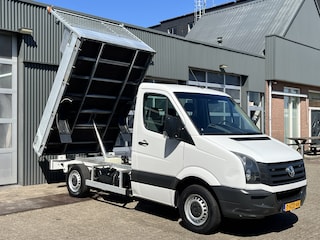 Volkswagen Crafter 35 2.5 TDI Btw vrij  Kipper Airco Cruise controle Trekhaak 2800kg trekgewicht 3-Persoons Gereedschapskist Pick-up Euro 5 Ex gemeente Bpm vrij Kieper Open laadbak Ex gemeinde