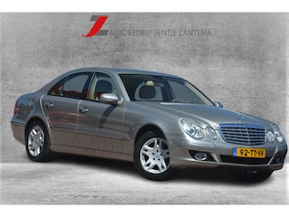 Mercedes-Benz E-klasse 280 Elegance YOUNGTIMER Nederlandse auto 150738 NAP laatste beurt pas gehad met oa Harman Kardon audio pdc navigatie stoelverwarming elektr verstelbare stoelen met memory automaat onderhoudshistorie compl