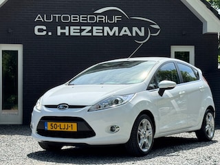 Ford Fiesta 1.25 Titanium Sportvelgen Airco 5 deurs Nieuwe APK