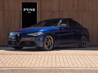 Alfa Romeo Giulia 2.0T 280pk Veloce Ti Q2 | Pano-dak | 1e eigenaar | Blu Montecarlo | Race-mode