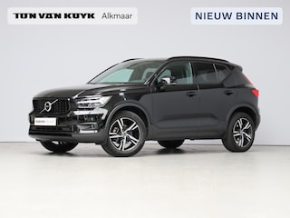 Volvo XC40 1.5 T2 R-Design / Adaptive Cruise / Keyless / BLIS / Nubuck Bekleding / Verwarmbare Stoelen + Stuur / Pilot Assist / Getint Glas /