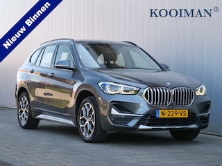 BMW X1 sDrive20i 179pk Business Edition Plus Automaat HUD / Camera / Leder / Stoelverwarming