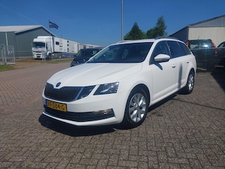 Skoda Octavia Combi 1.6 TDI Greentech !! EXPPORTPRIJS EX BPM !!