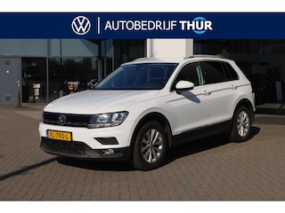 Volkswagen Tiguan 1.5 TSI Comfortline Business 96KW/130PK, trekhaak, 17 LMV, privacy glas, NL Auto 2e eigenaar door ons nieuw geleverd en onderhouden, elektrische achterklep, achteruitrijcamera, chrome dakrailing + sierlijsten, privacy glas, 3 zone climatronic, navigatie, parkeersensoren voor en achter privacy glas
