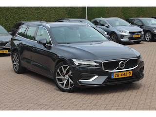 Volvo V60 2.0 T5 Momentum / Trekhaak / Leder / Navigatie / 18'' / Apple CarPlay / Parkeerhulp V+A / Stoelverwarming / Cruise Control