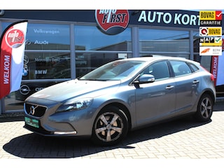 Volvo V40 2.0 T2 Momentum