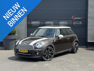 Mini Cooper 1.6 Chili | Panoramdak | Navigatie | Climate Control | Parkeersensoren | Xenon | Cruise Control |