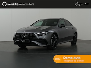 Mercedes-Benz A-klasse Limousine 250 e Business Solution AMG | Panoramadak | Night pakket | 19 Inch AMG | DAB+