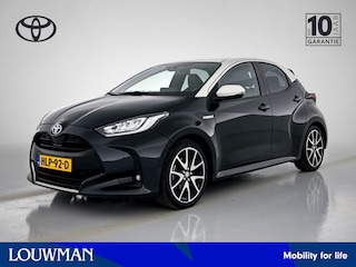 Toyota Yaris 1.5 Hybrid Executive | Parkeersensor voor en achter | Half Leder | Voorstoelen verwarmd |