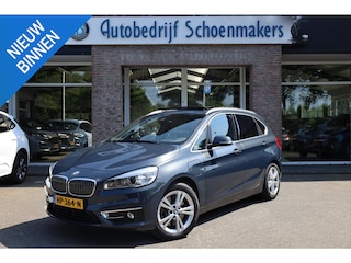 BMW 2-serie Tourer 225xe Centennial High Executive HUD LEER TREKHAAK-AFN NAP PANO CLIMATE STOELVERW 17''LMV 2xPDC ELEK-ACHTERKLEP ZWARTE-HEMEL