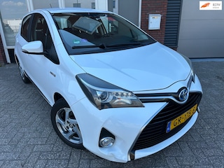 Toyota Yaris 1.5 Hybrid Aspiration / Navi / Camera / AUT / LM